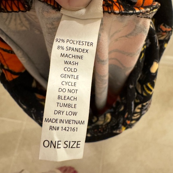 Is LulaRoe floral pattern stretch leggings orange rose  I’m sure this is juniors - Picture 9 of 10